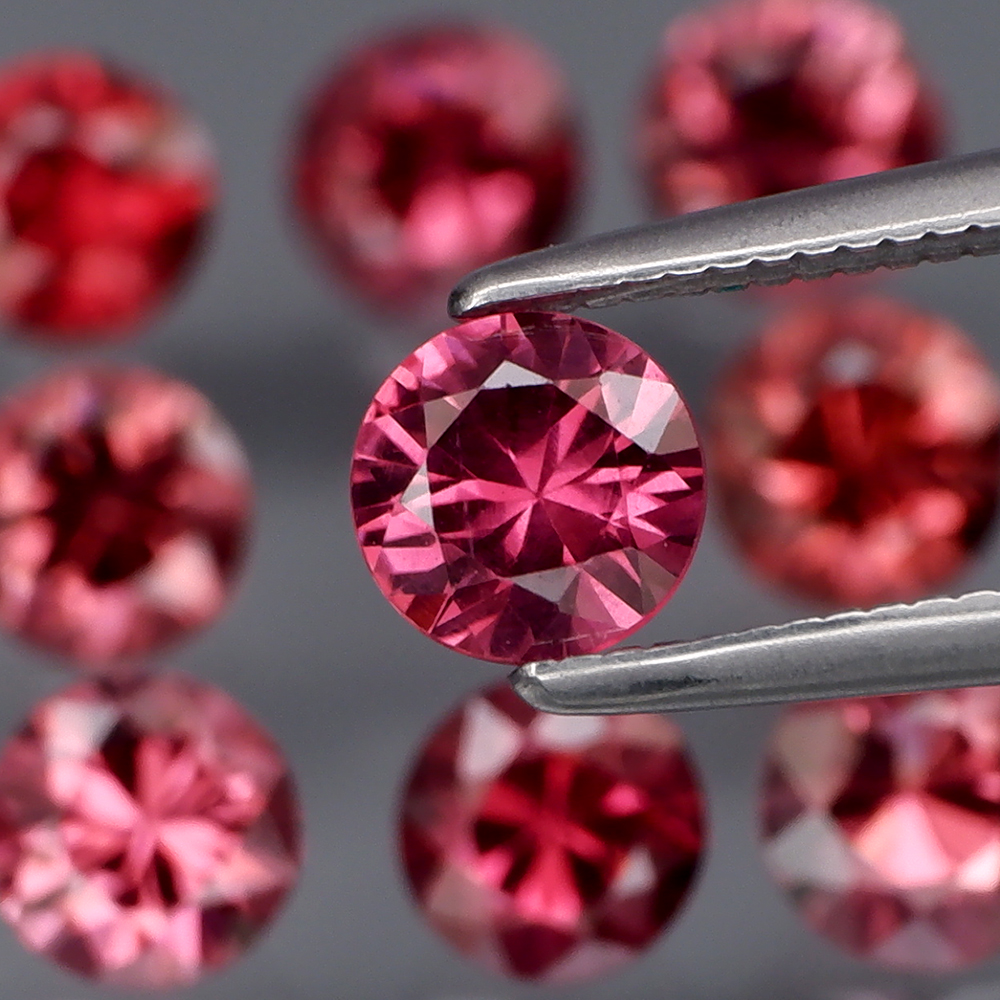 No Reserve VVS Natural Rhodolite Garnet Round Cut Loose Gemstone