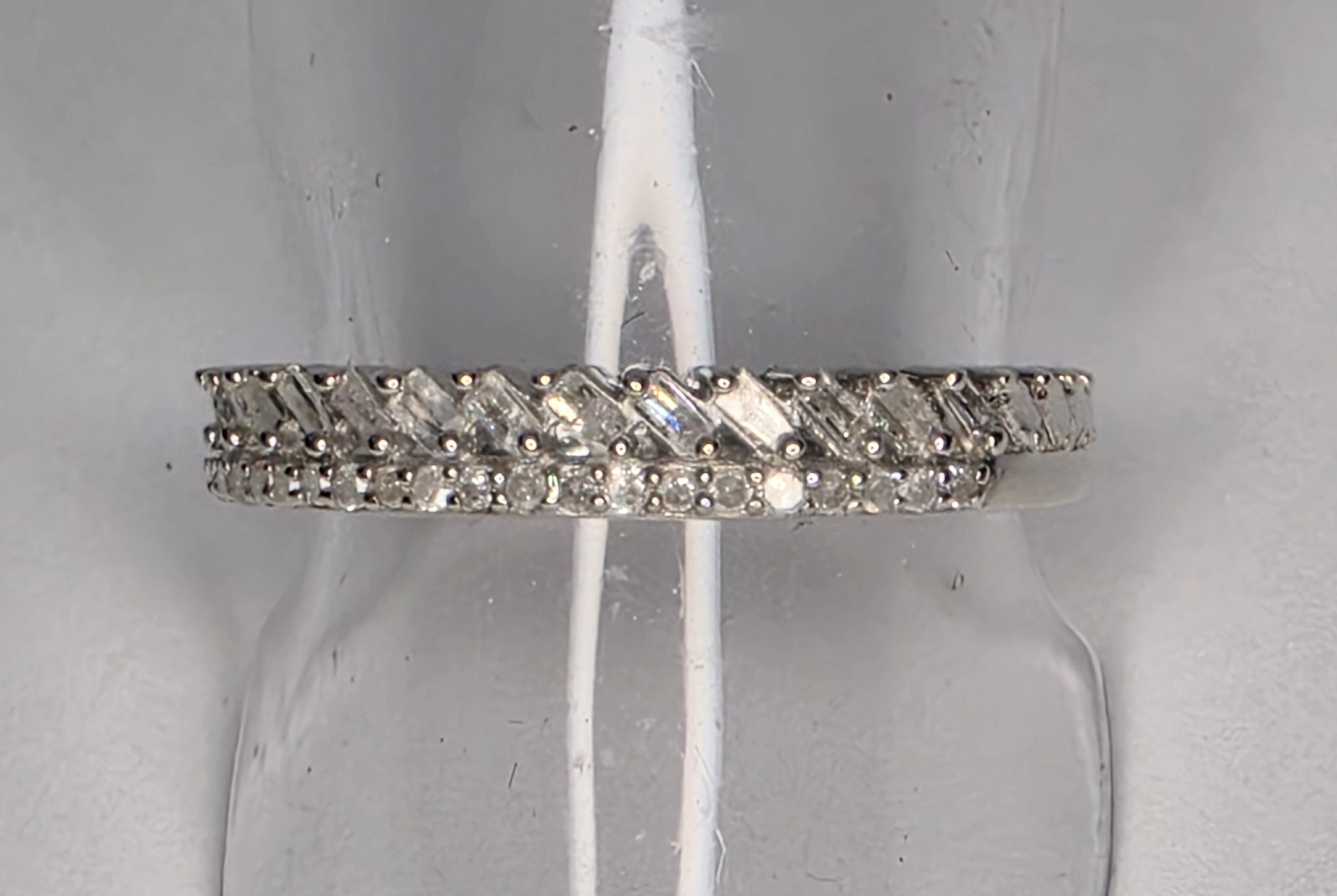 No Reserve .26 ct Natural Diamond Anniversary Ring Size 8