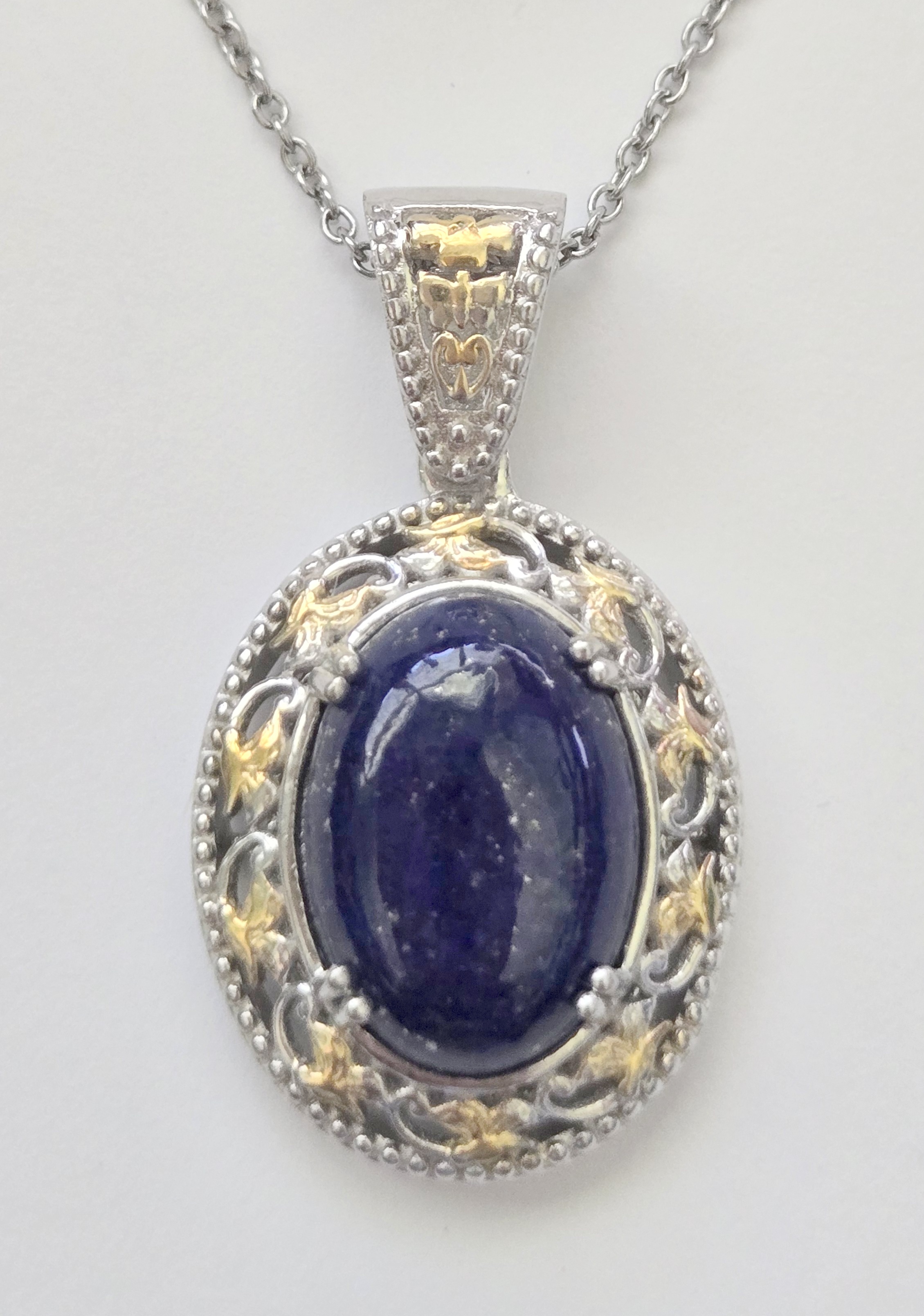 No Reserve Natural Lapis Lazuli Pendant & Chain Necklace