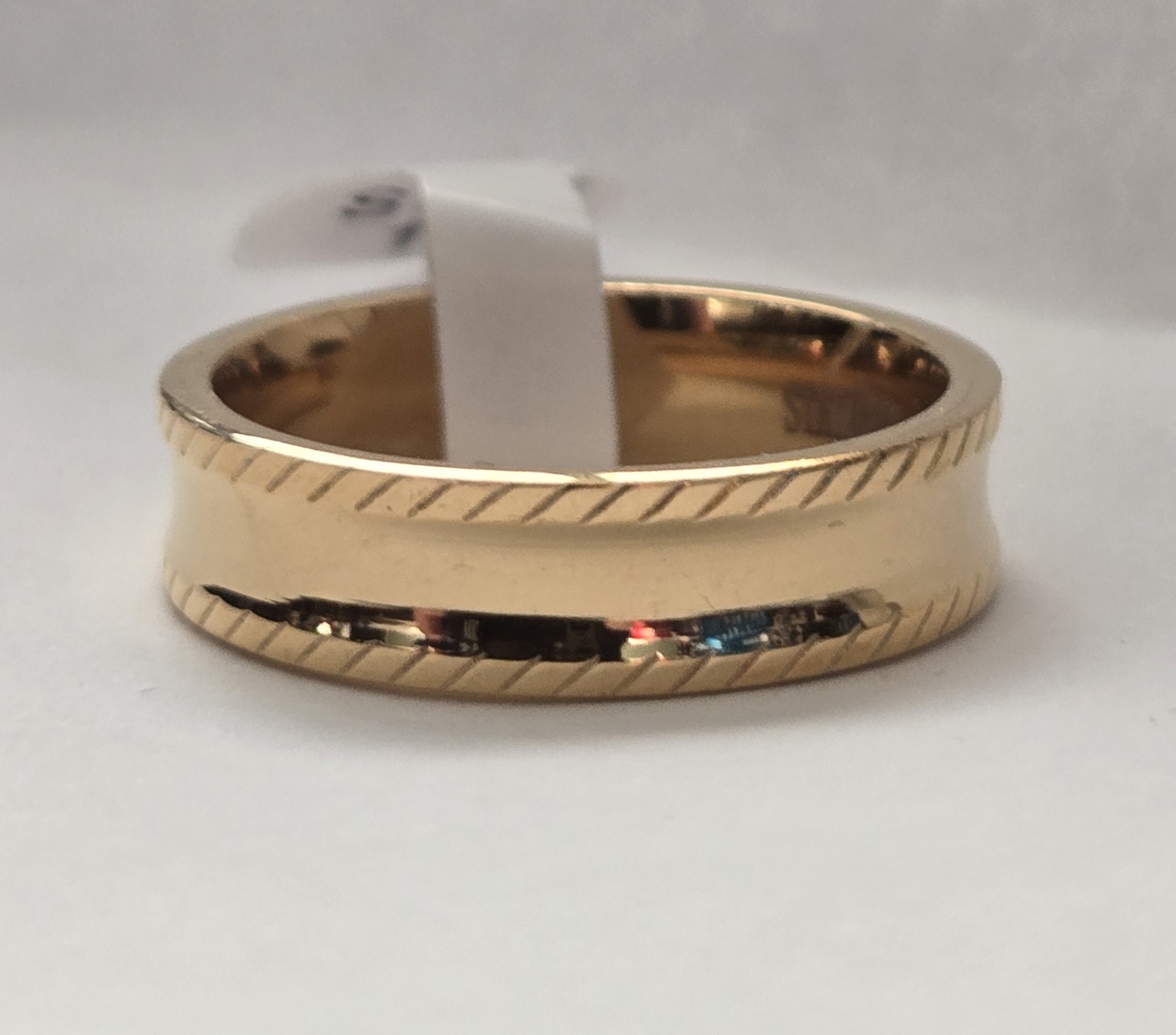 No Reserve 18k/316L Stainless Steel 6mm Wedding Band Ring Size 6
