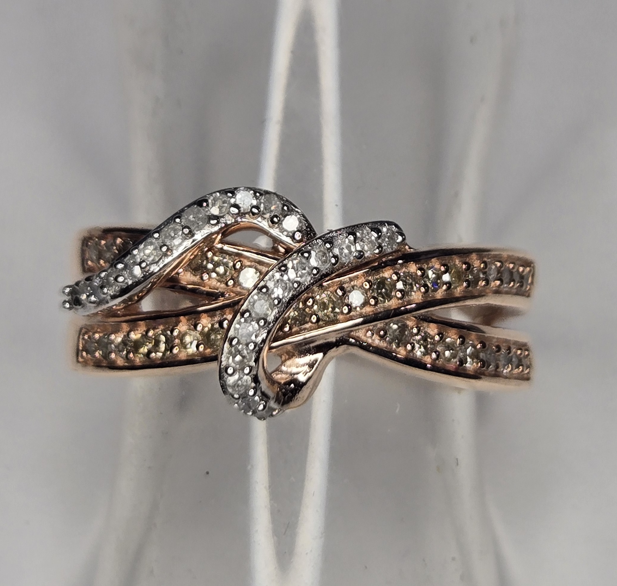 NO RESERVE .25 ct Natural Diamond 2 Tone Ring Size 5