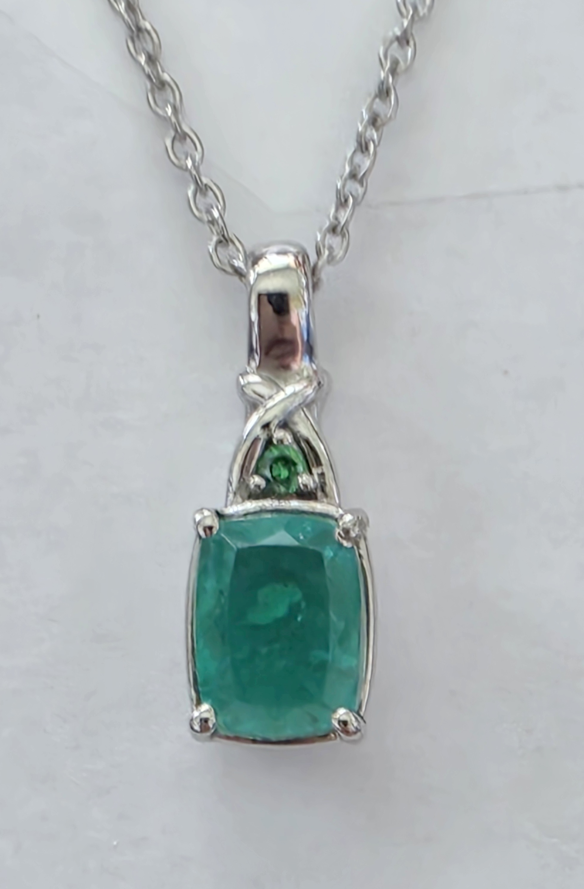 No Reserve Emerald Triplet Pendant & Chain Necklace