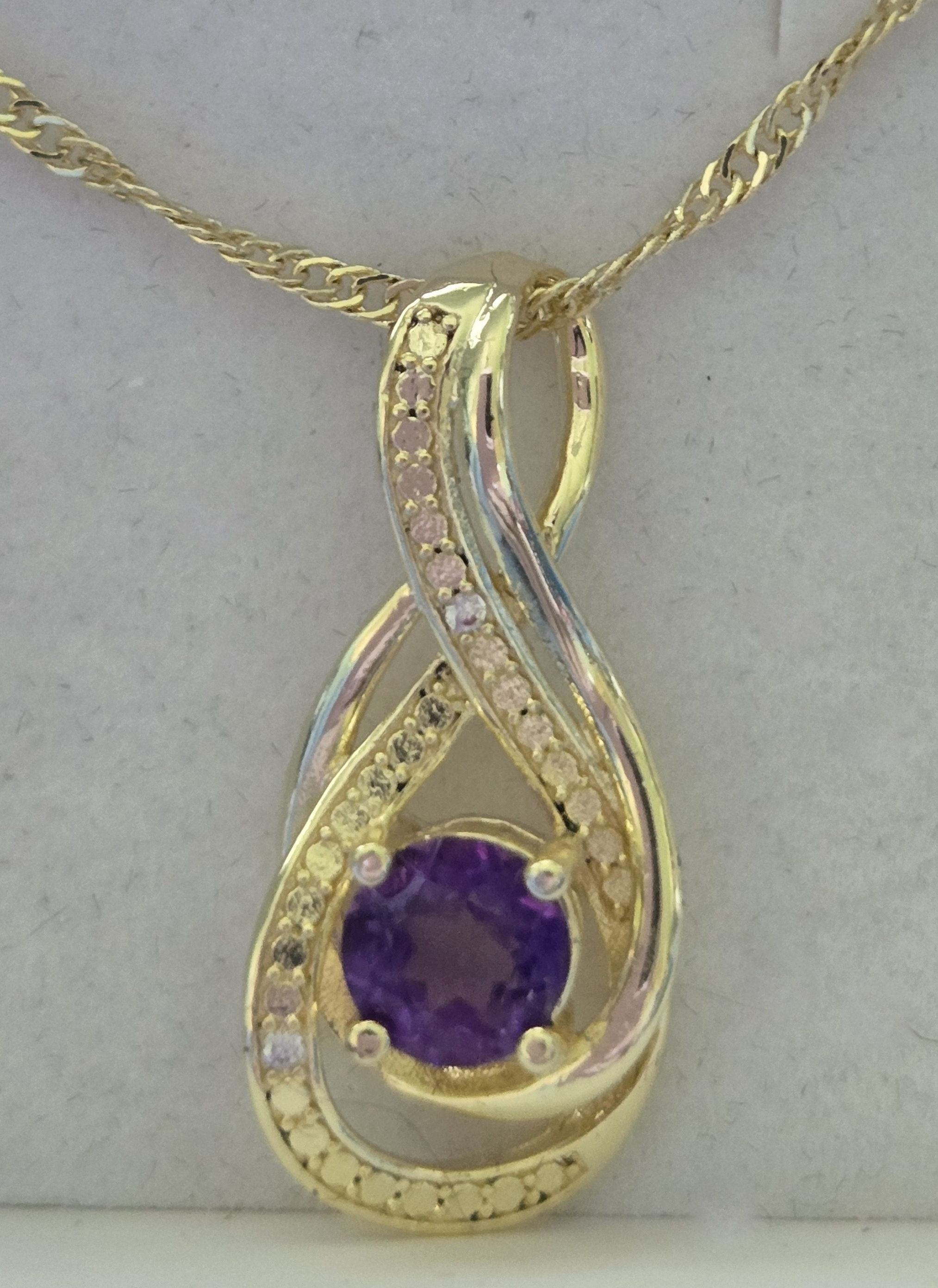 No Reserve Natural Amethyst & Diamond Pendant & Chain Necklace