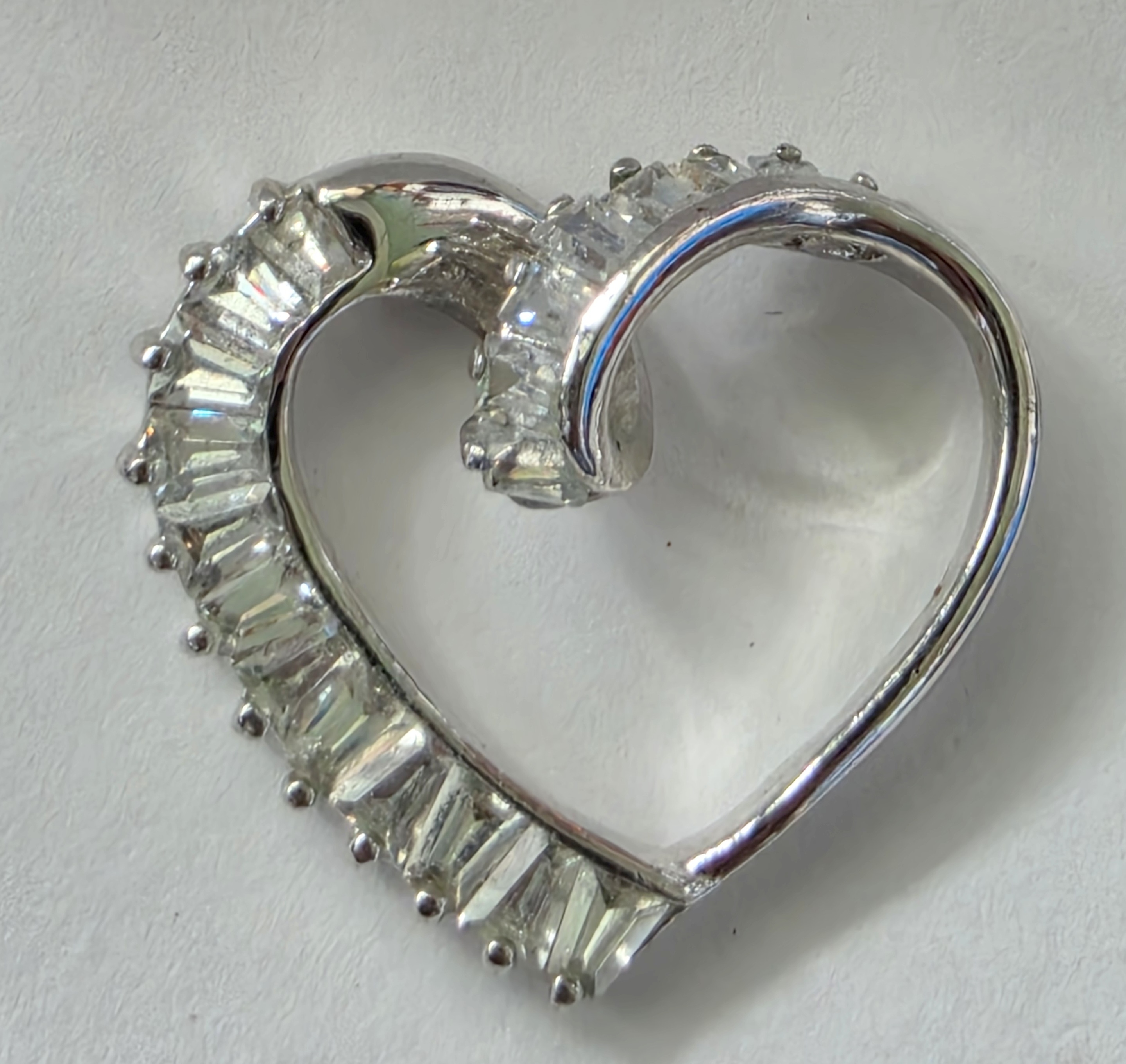 No Reserve Smulated Diamond Heart Slide Pendant 