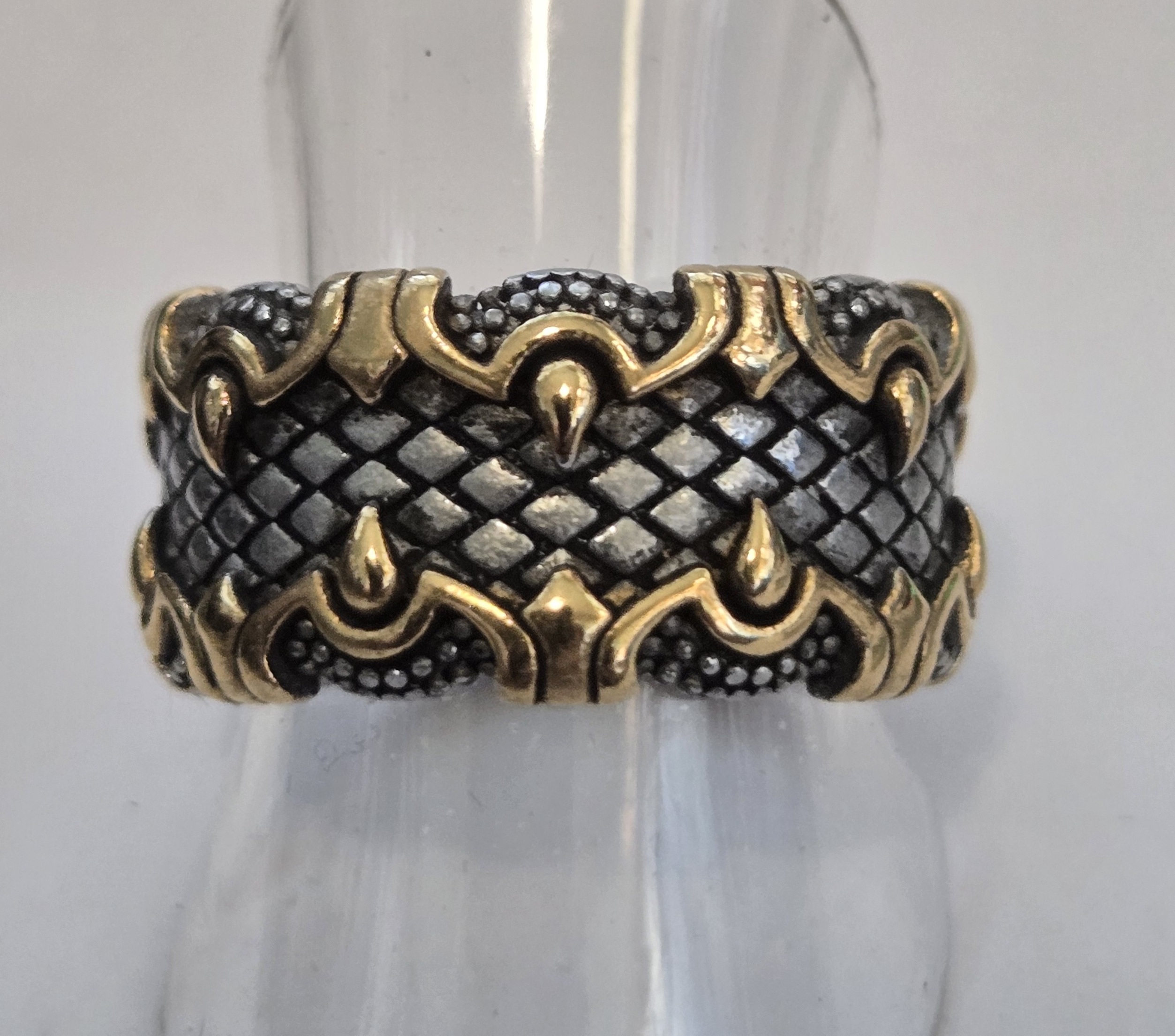 No Reserve Natural 2 Tone Stainless Steel Claw Ring Size 7