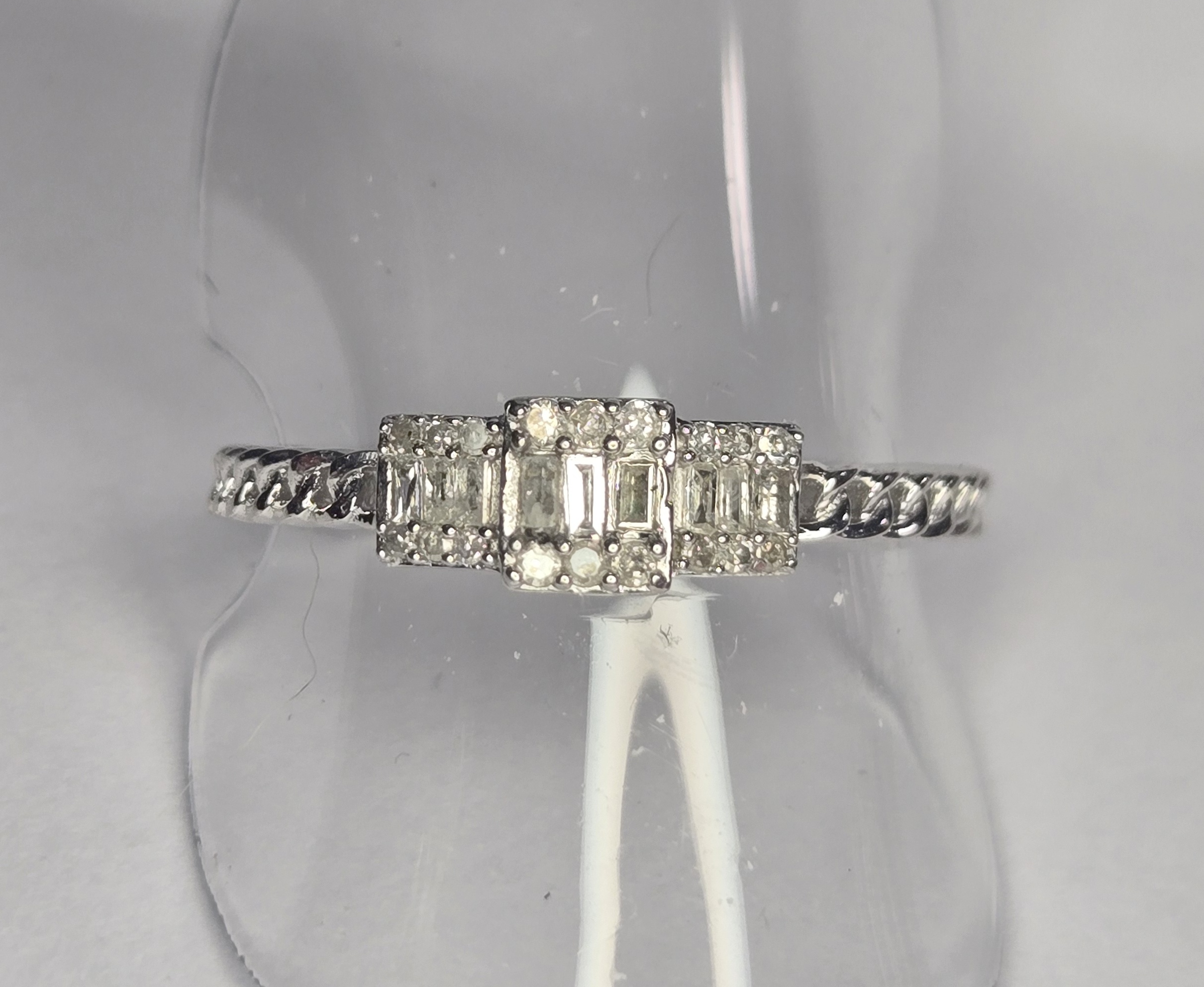 No Reserve .25 ct Natural Diamond Ring Size 9