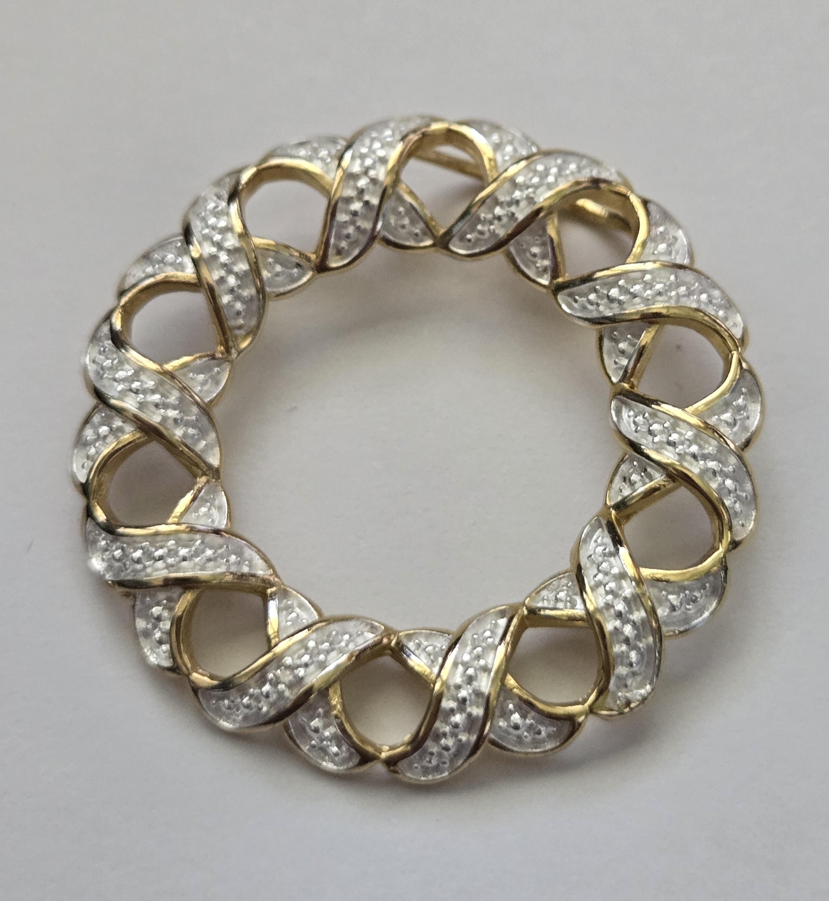 No Reserve Natural Diamond Circle Slide Pendant
