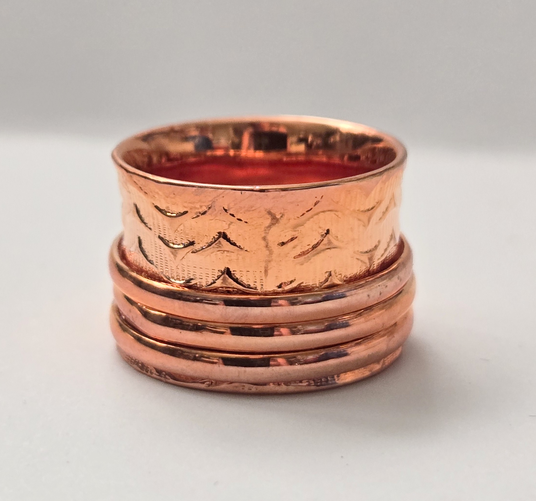 No Reserve  950 Copper Spinner Ring Size 6