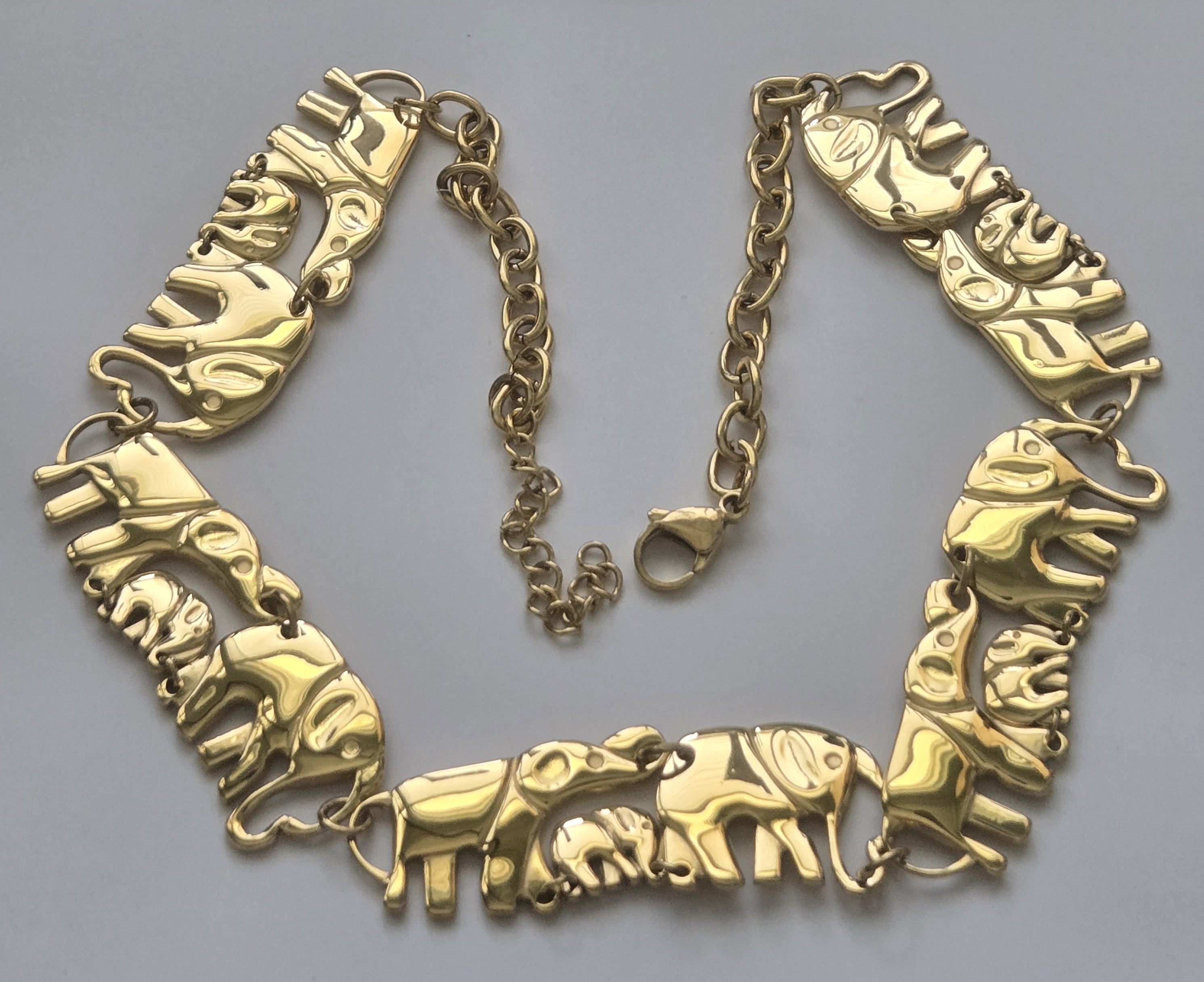 No Reserve Elephant Family Necklace
