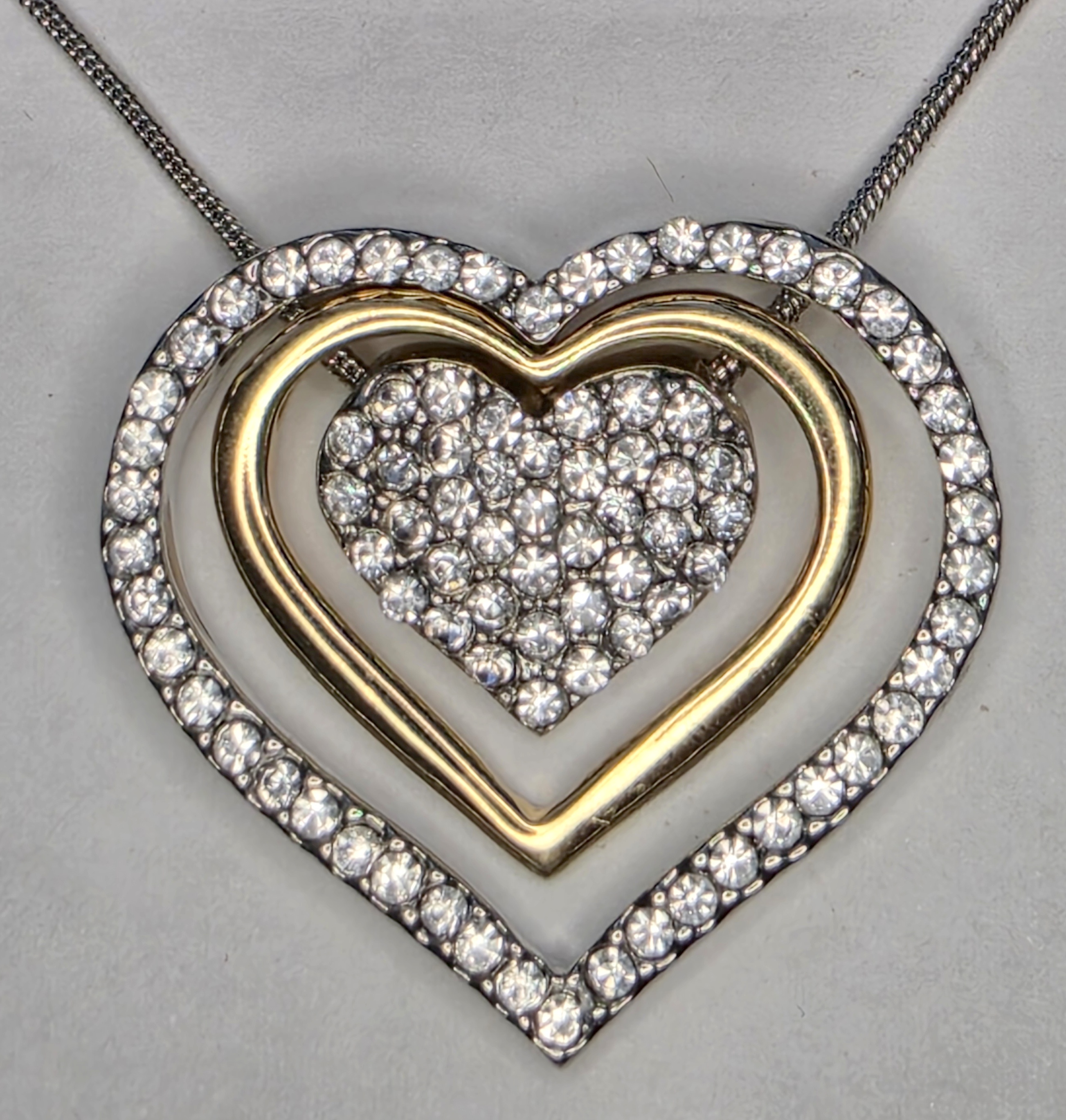 No Reserve Austrian Crystal Heart Pendant & Chain Necklace