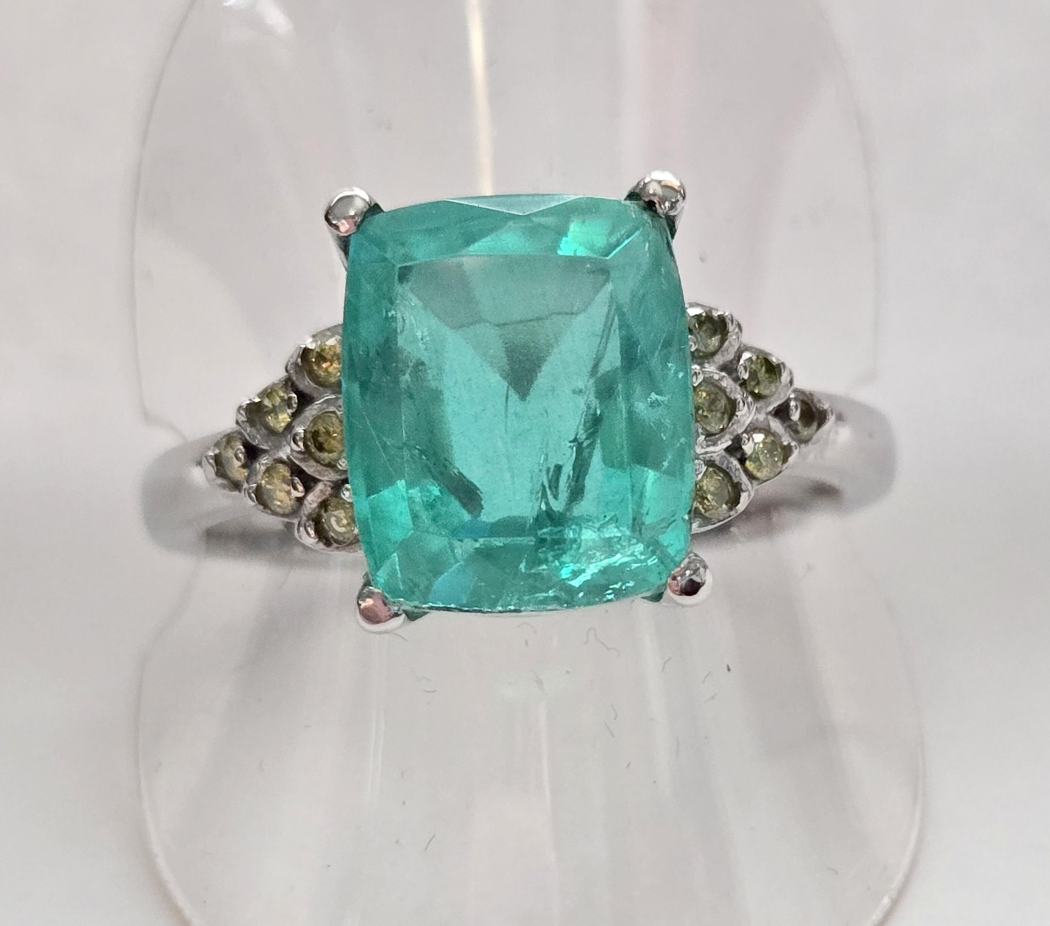 No Reserve Emerald & Peridot Ring Size 10