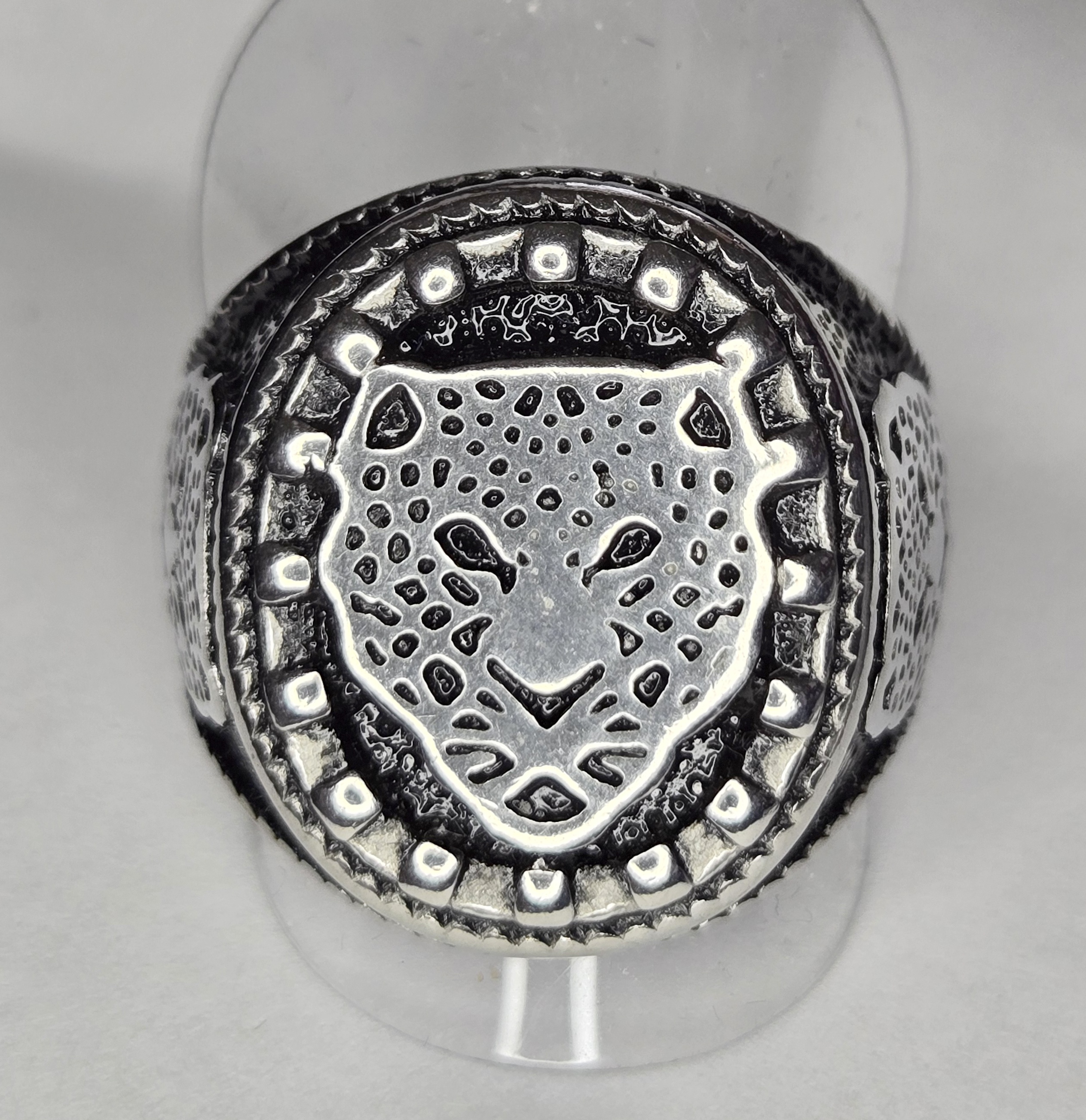 No Reserve Stainless Steel Lion Ring Size 11