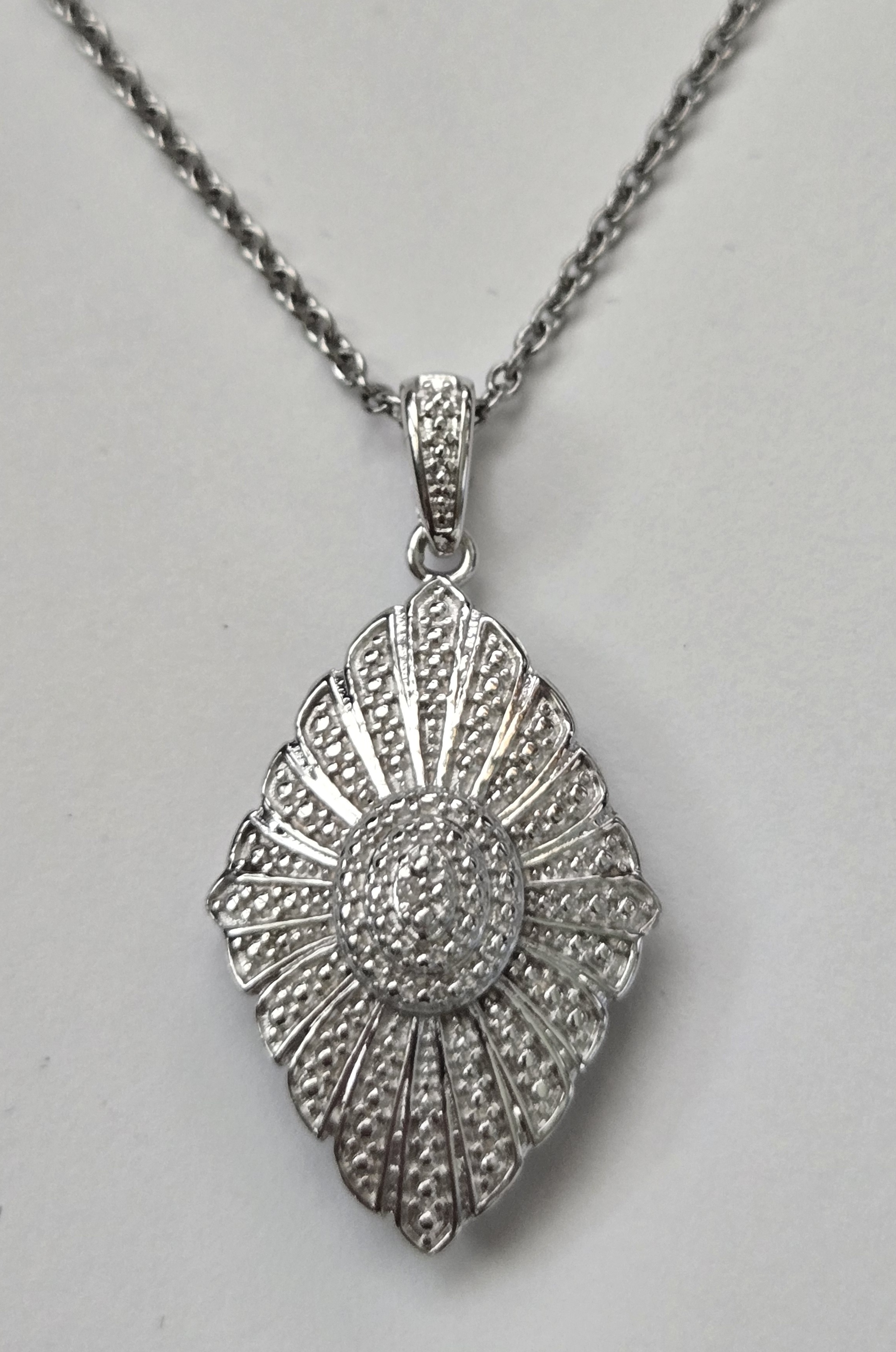 No Reserve Natural Diamond Pendant & Chain Necklace