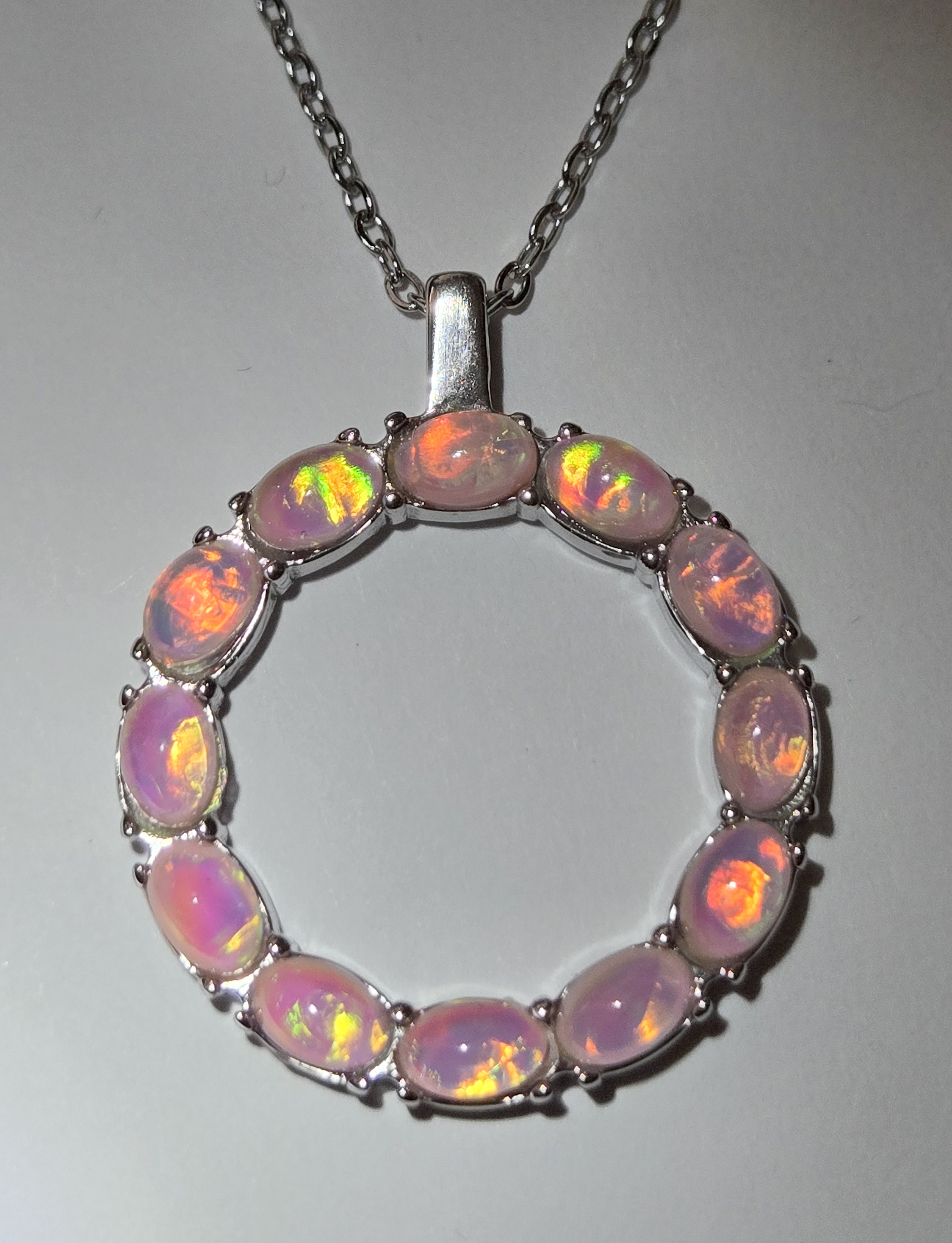 No Reserve Opal Circle Pendant & Chain Necklace