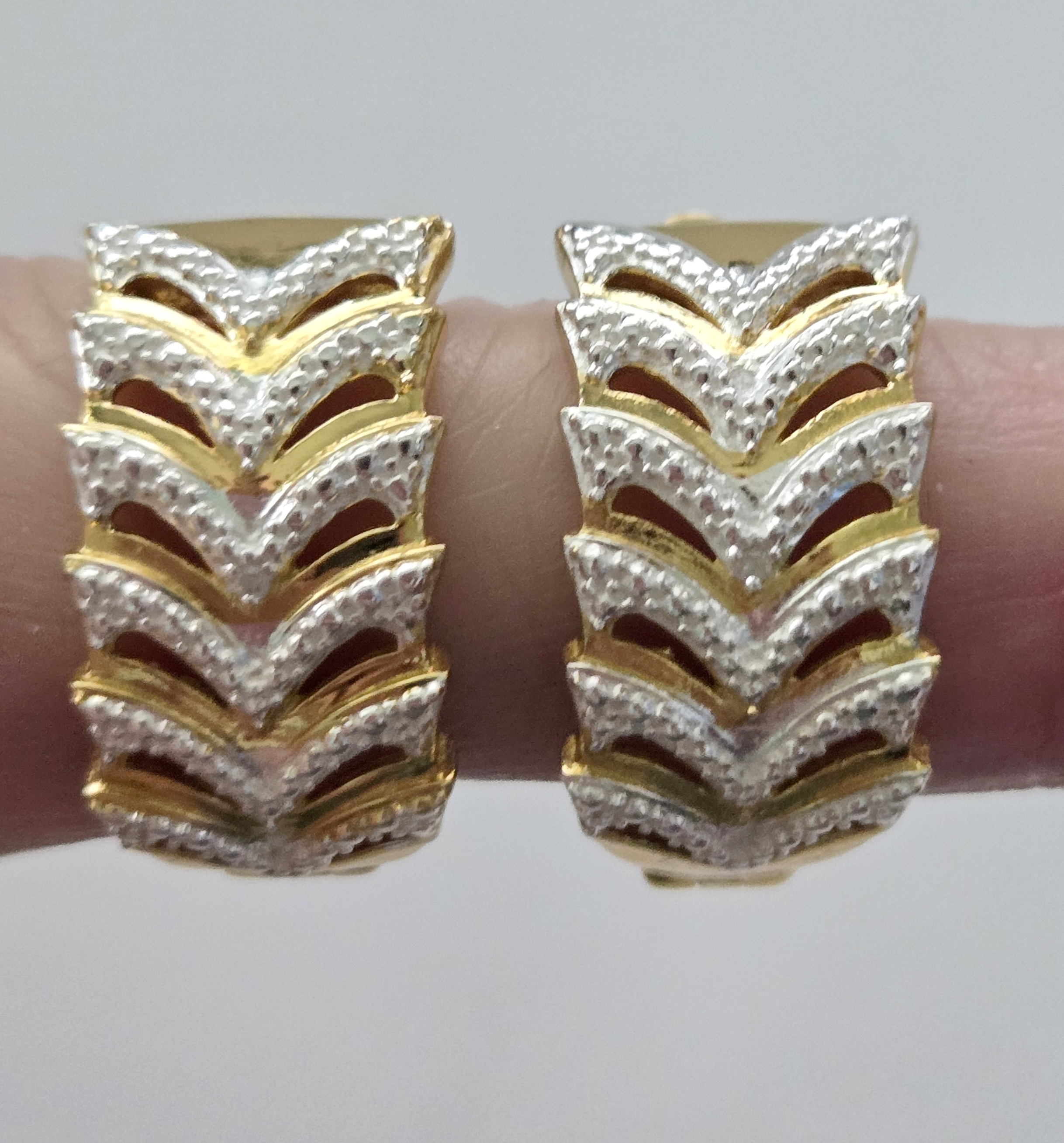 No Reserve Natural Diamond Hoop Earrings