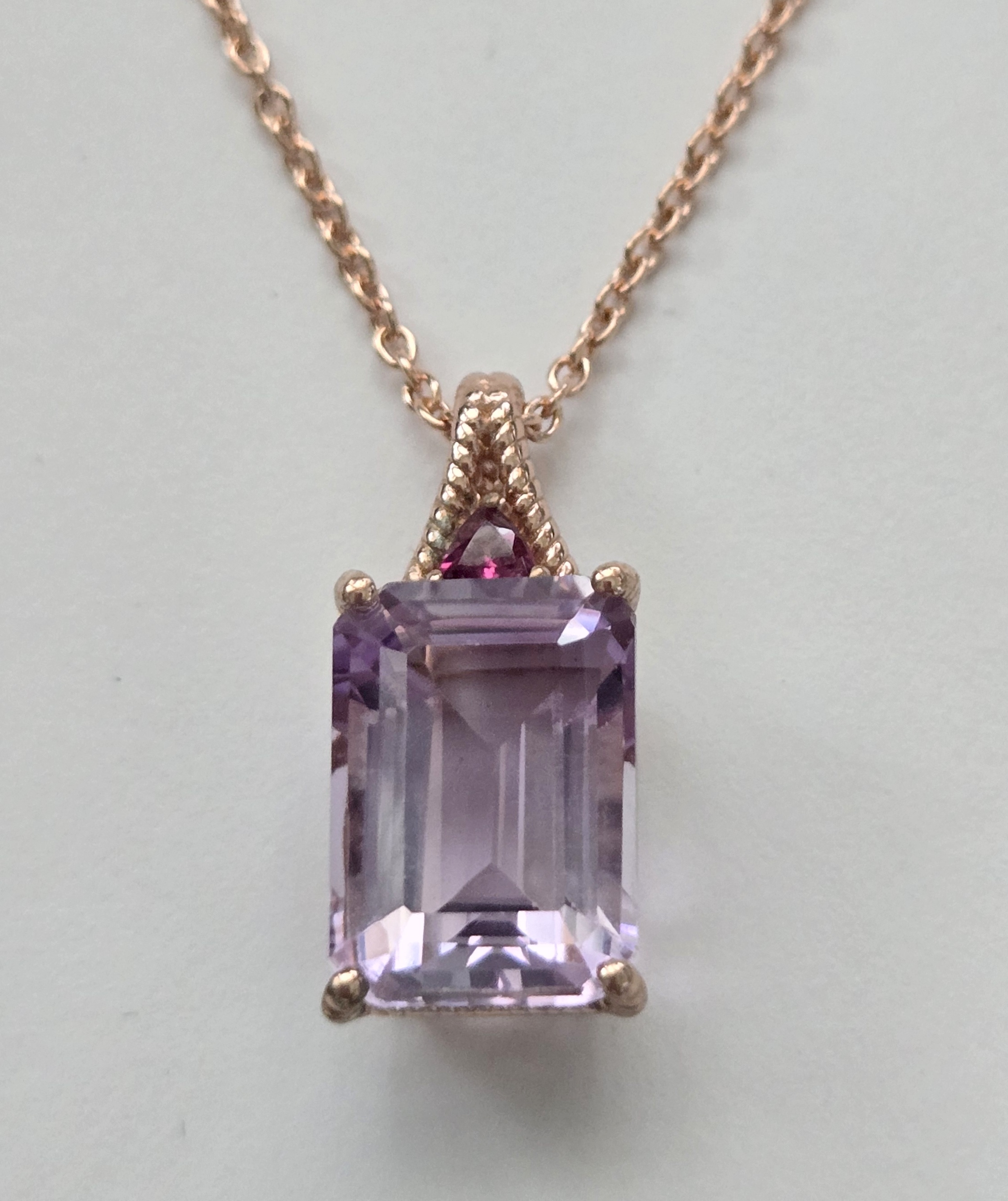 No Reserve Natural Amethyst Pendant & Chain Necklace