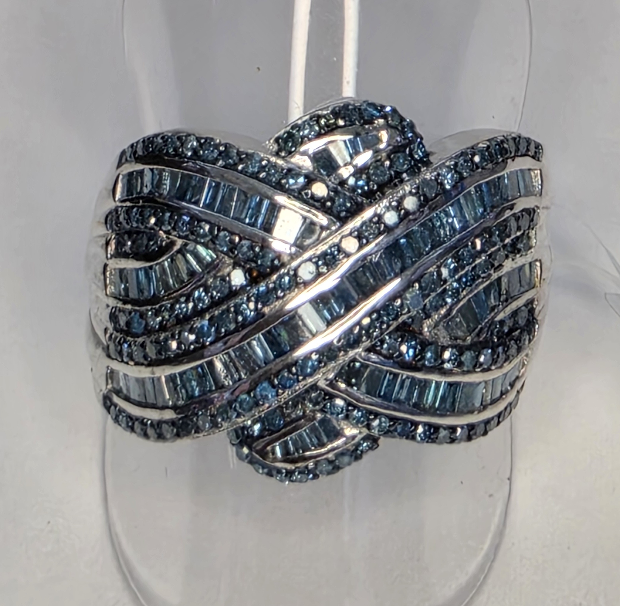 No Reserve 2.02 cl  Blue Diamond Ring Size 9