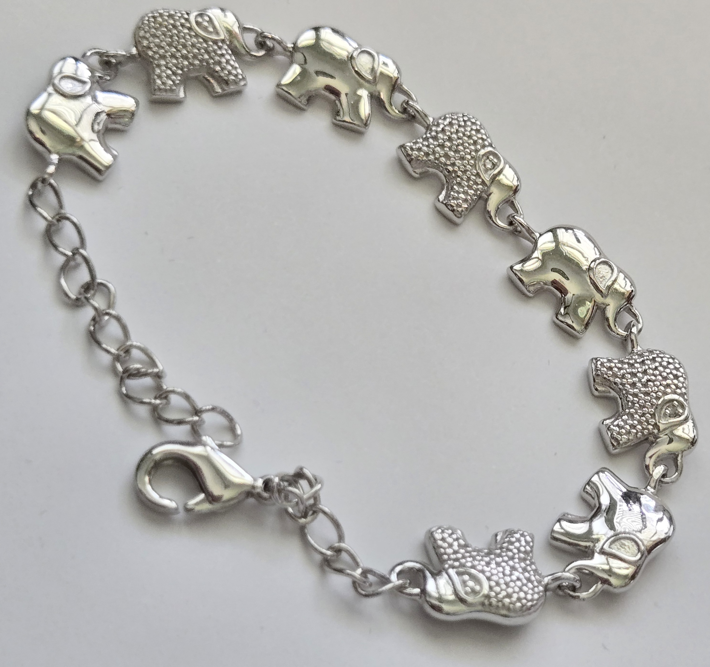 No Reserve Natural Diamond Elephant Bracelet