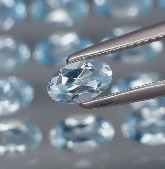 No Reserve Natural Blue Topaz Oval Cut Loose Gemstone