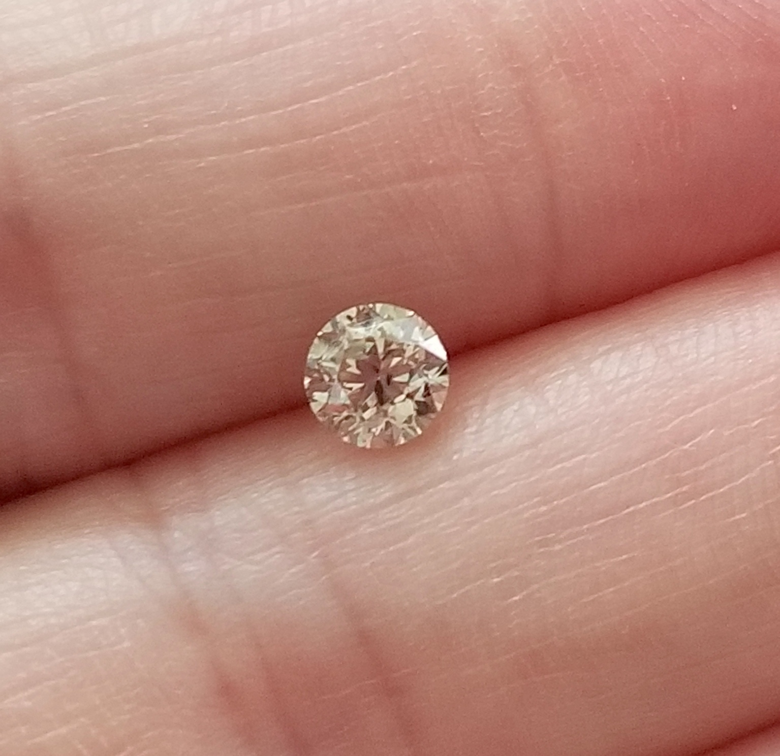 No Reserve ..21 ct Natural Light Champagne Diamond Round Cut Loose Gemstone
