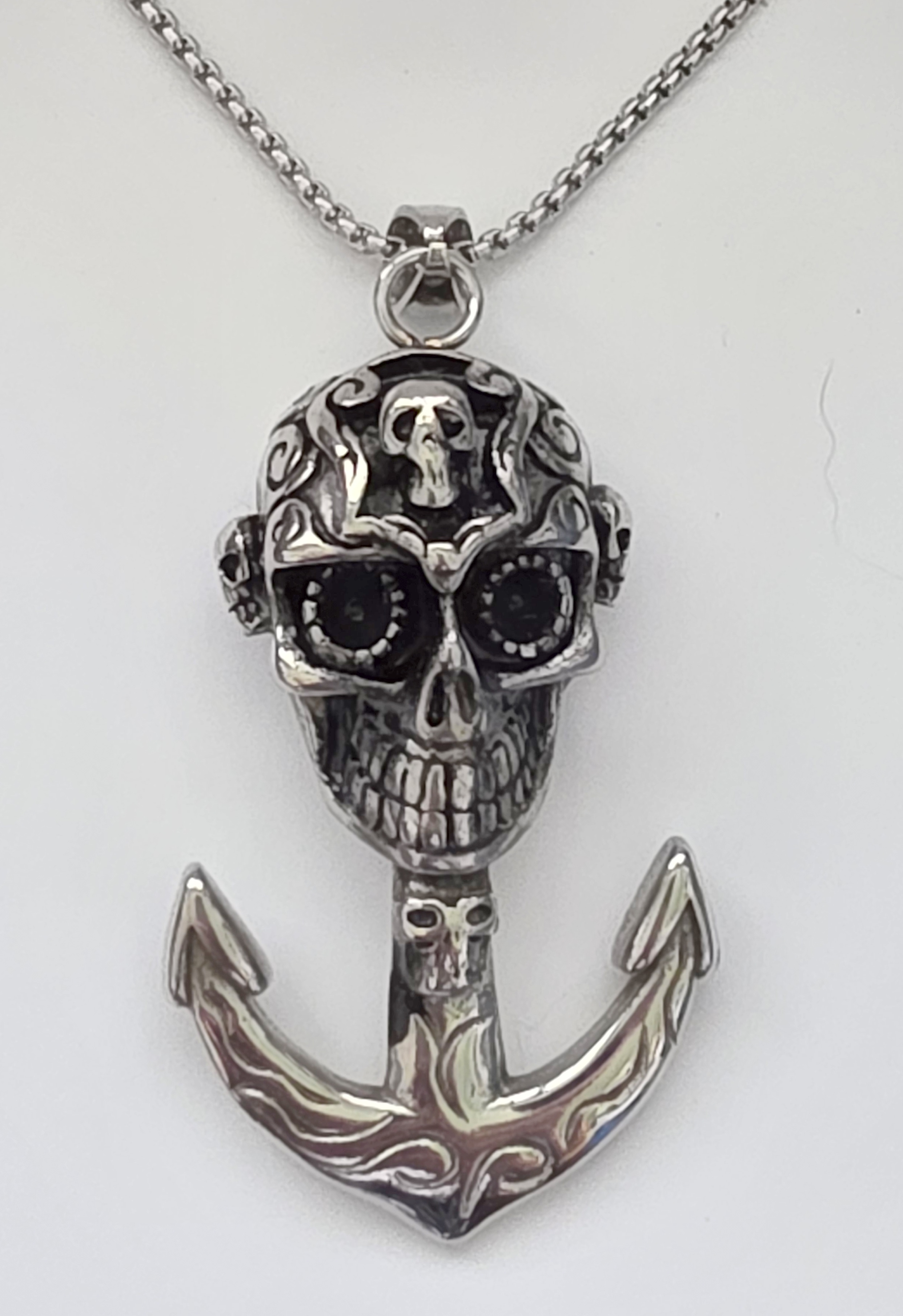 No Reserve Skull & Anchor 316L Stainless Steel Pendant & Chain Necklace