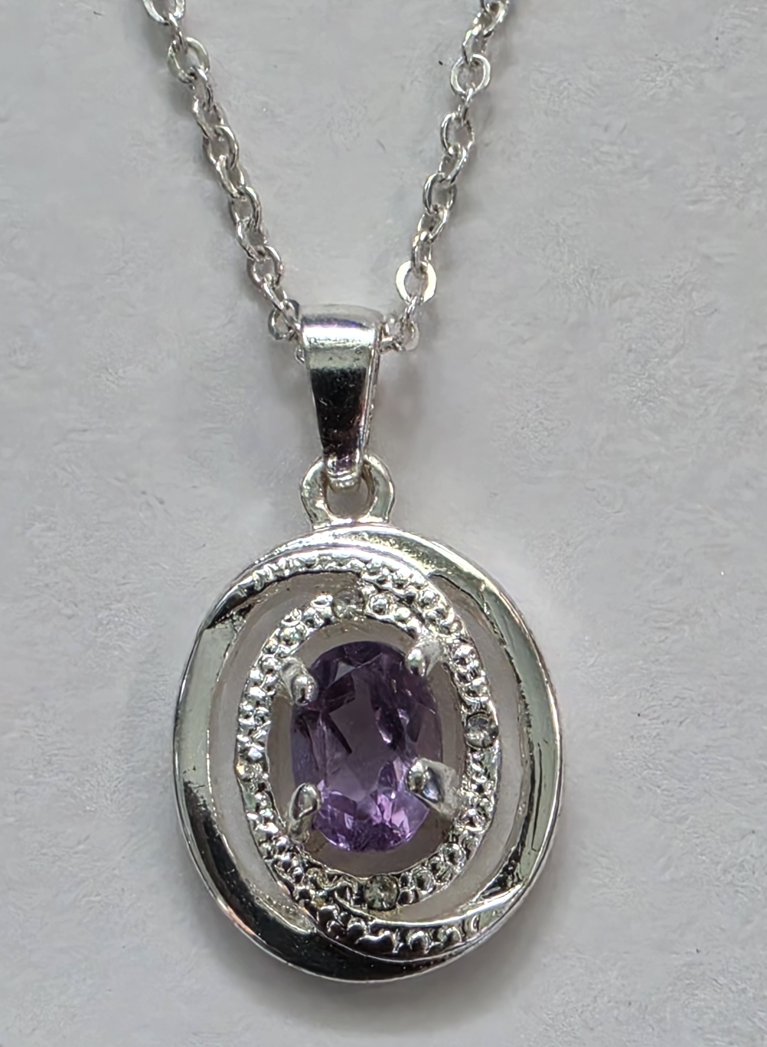No Reserve Natural Amethyst Pendant & Chain Necklace