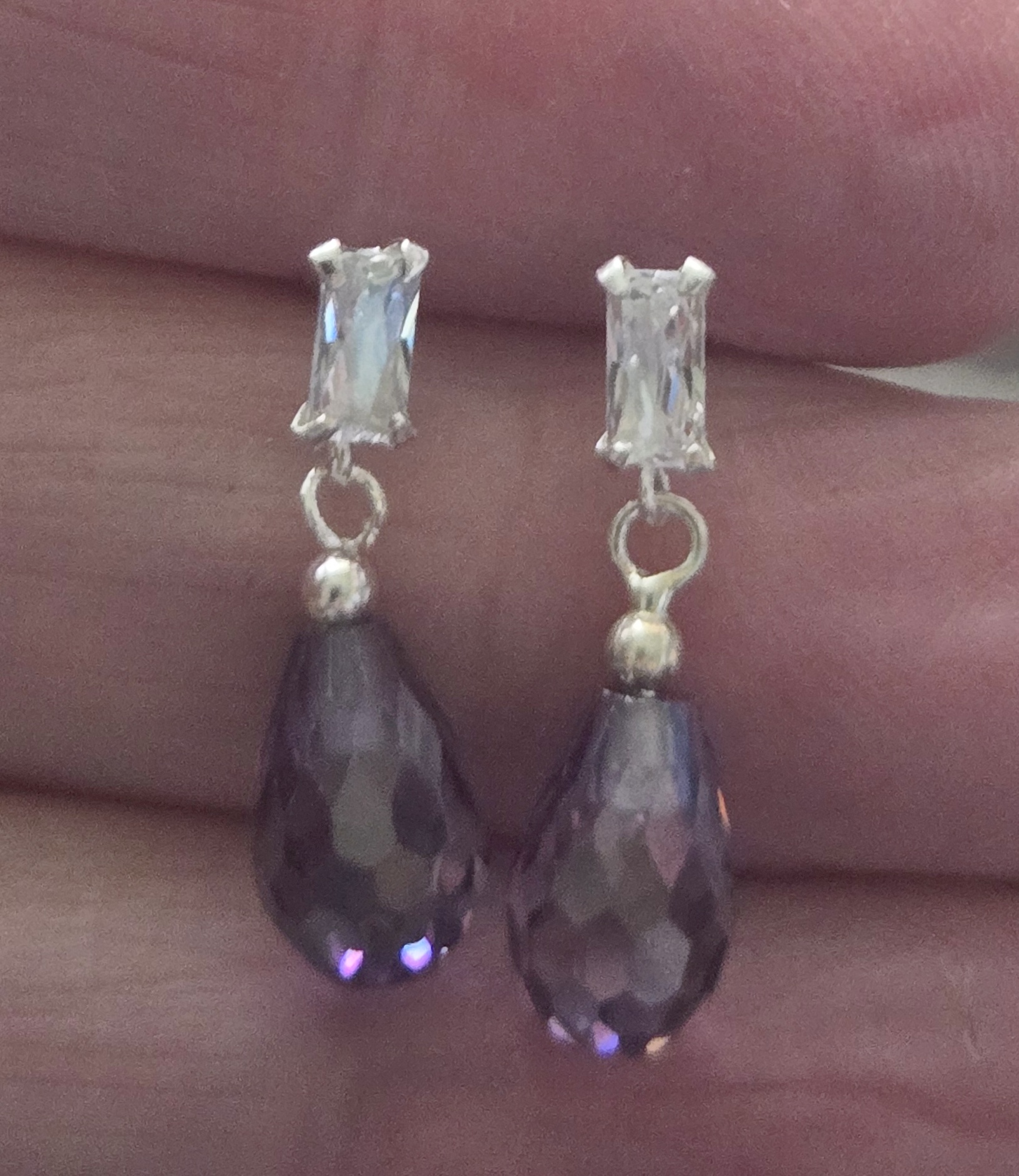 No Reserve.Natural Amethyst Briolette Dangle Earrings