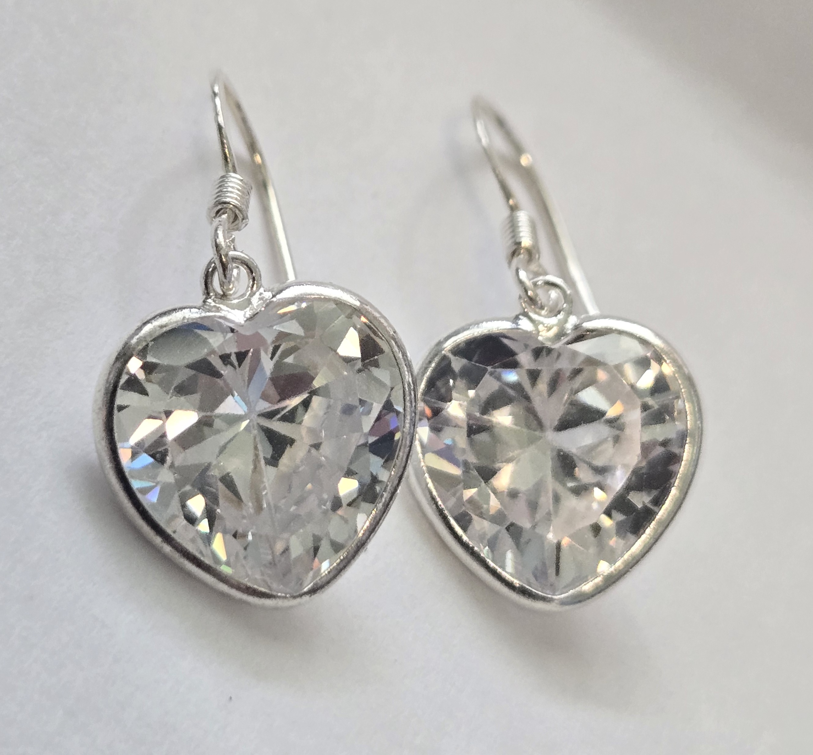 No Reserve Natural White Topaz Heart Dangle Earrings