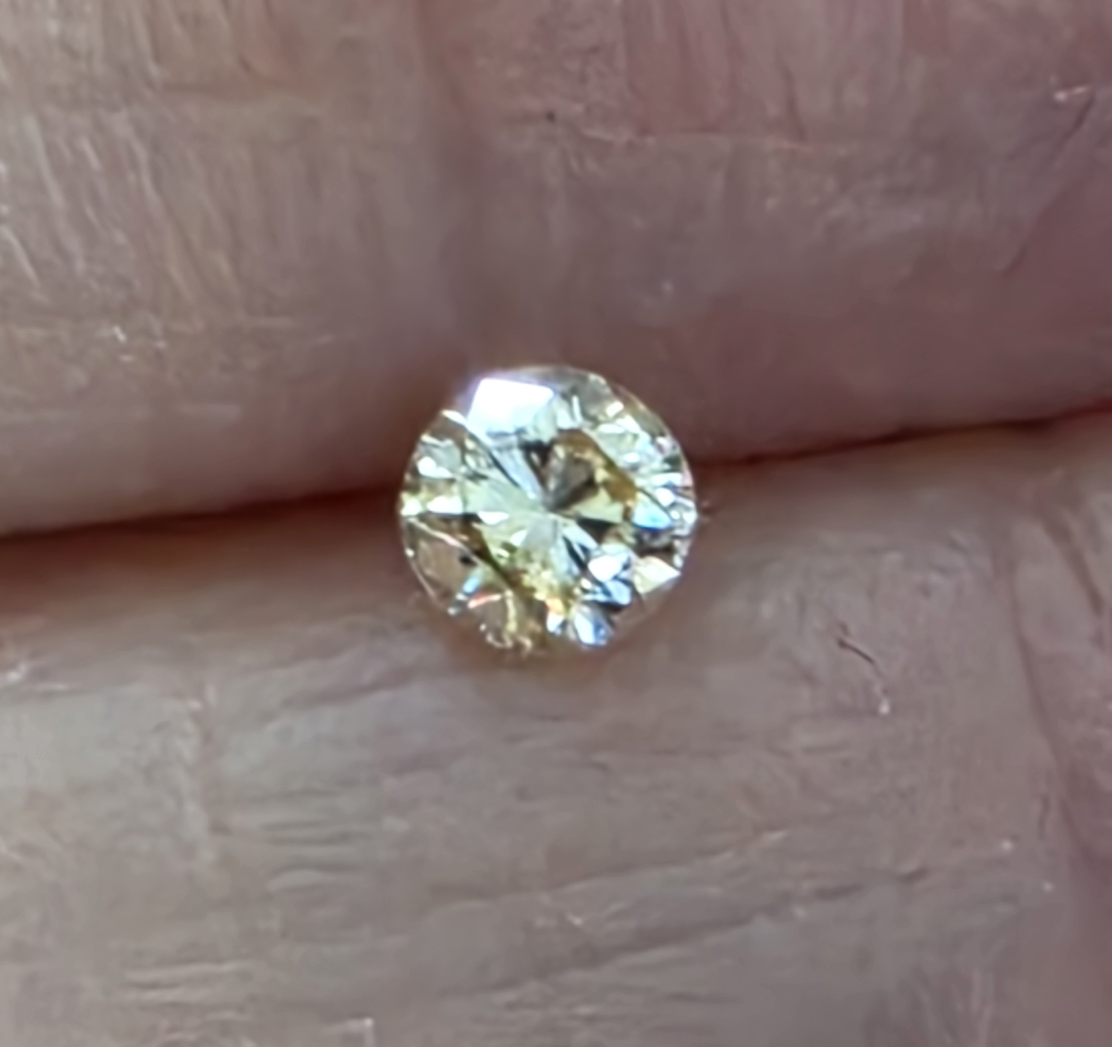 No Reserve  18 ct Natural Diamond Round Cut Loose Gemstone