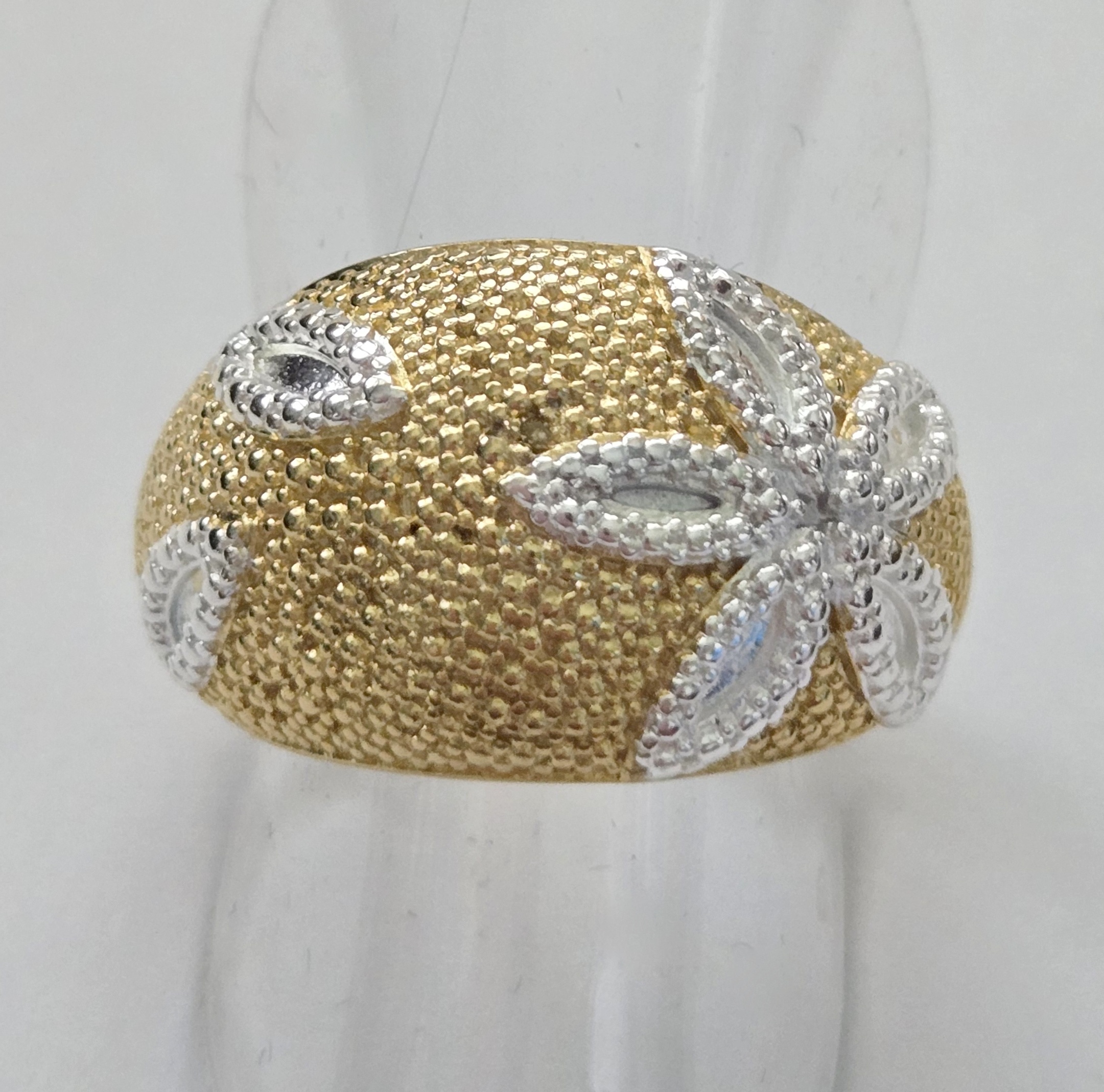No Reservt Natural Diamond Flower Ring Size 7