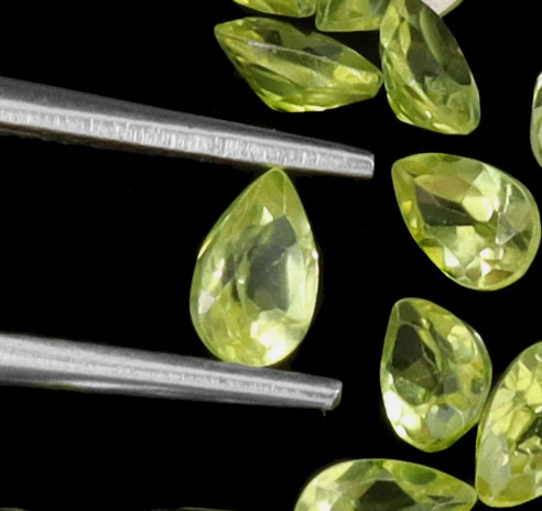 No Reserve Natural Peridot Pear Cut Loose Gemstone