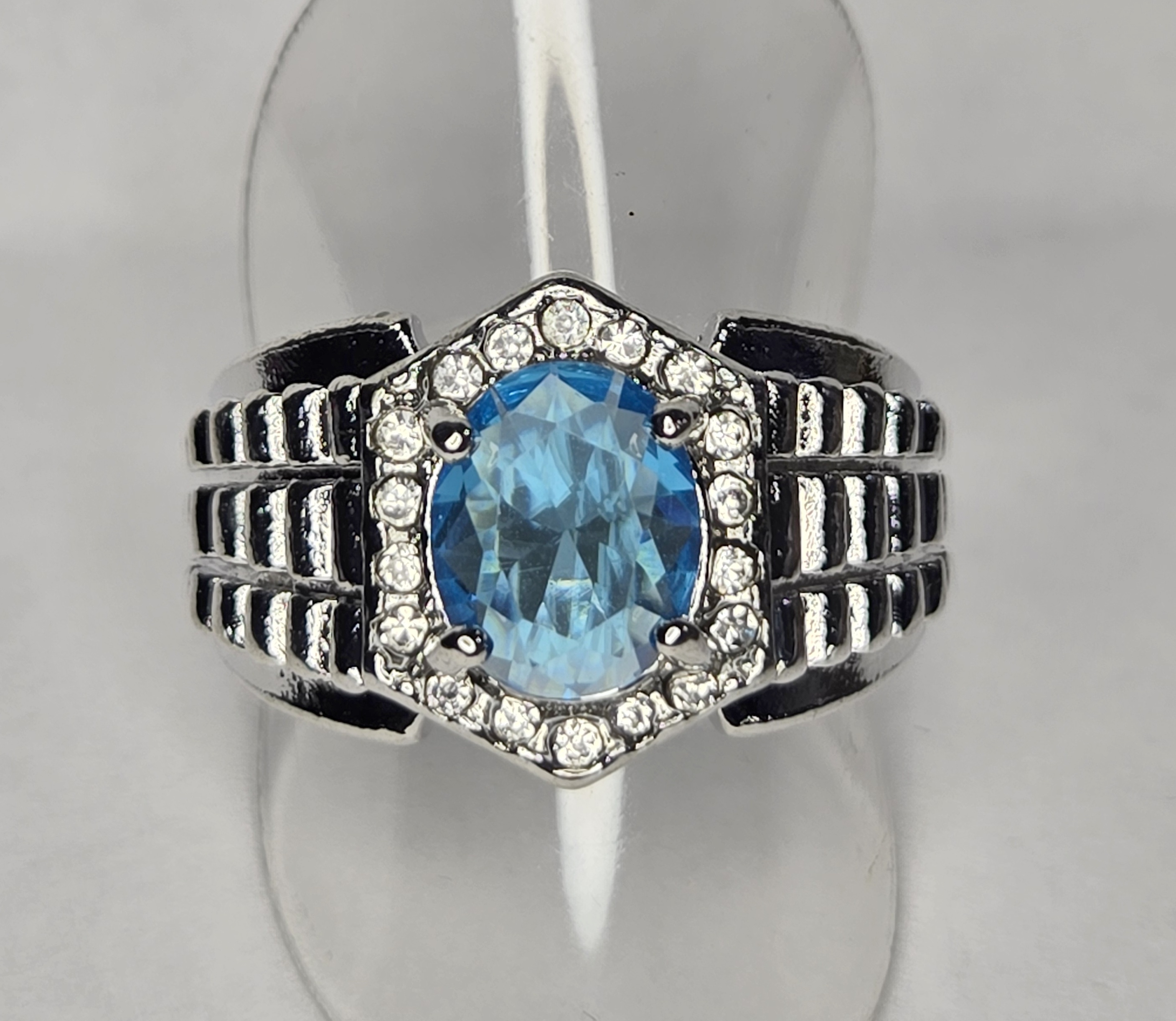 No Reserve Blue Topaz & Zircon Size 11