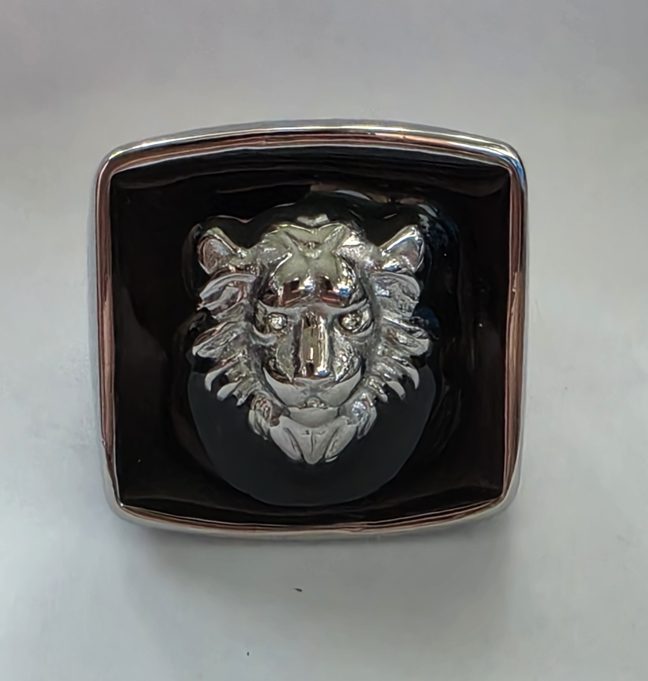 No Reserve Black Enamel Lion RIng Size 7
