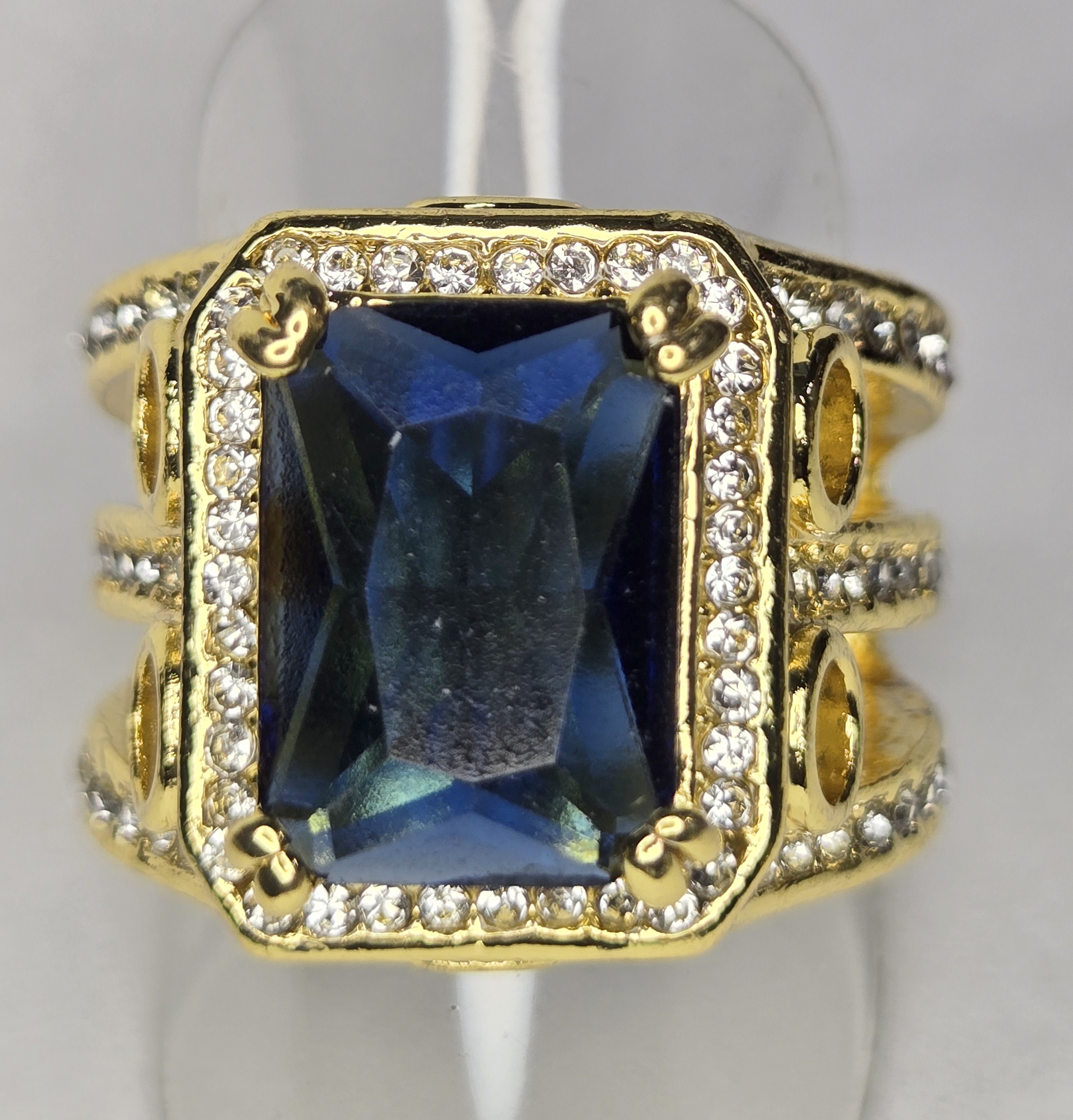 No Reserve Sapphire & Austrian Crystal Ring Size 7