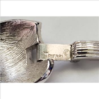 No Reserve Vintage Trifari Silver Toned Bracelet