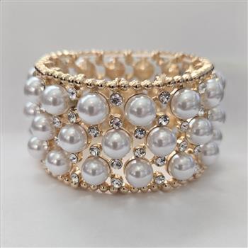 No Reserve Pearl & Crystal Bangle Bracelet