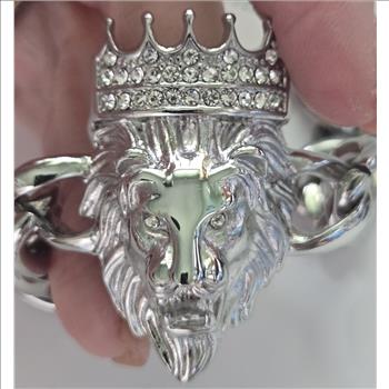 No Reserve Austrian Crystal Lion Curb Bracelet