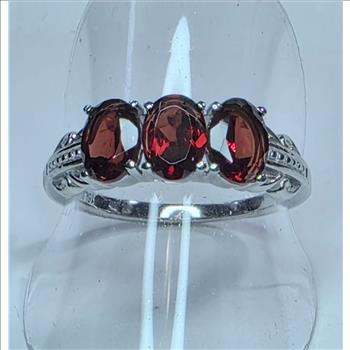 No Reserve Natural Garnet 3 Stone Ring Sze 6
