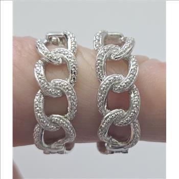 No Reserve Natural. .15 ct Diamond Hoop Earrings