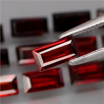 No Reserve VVS Natural Mozambique Garnet Baguette Cut Loose Gemstone 