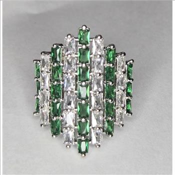 No Reserve Ermerald & Zircon Ring Size 7