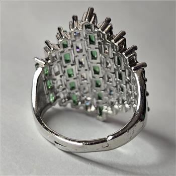 No Reserve Ermerald & Zircon Ring Size 7