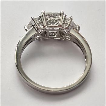 No Reserve Simulated Diamond Ring Size 6