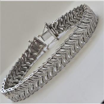 No Reserve Natural Diamond Tennis Bracelet