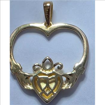 No Reserve Natural Diamond Claddagh Pendant 