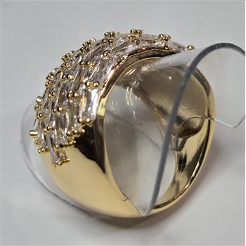 No Reserve Simulated Diamond Ring Size 6