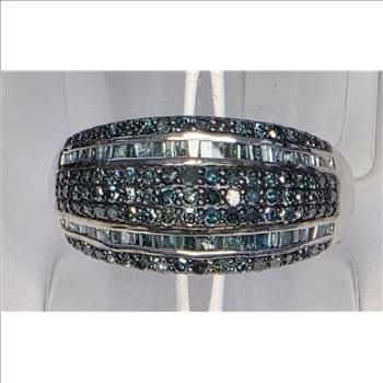 No Reserve 1.01 cl  Blue Diamond Ring Size 9