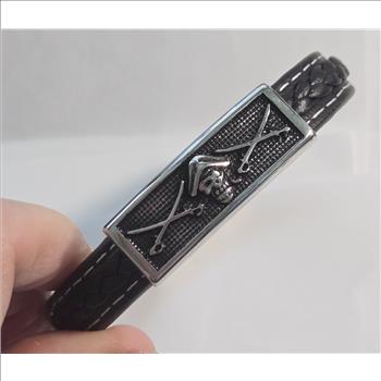 No Reserve .316L Stainless Steel Pirate Skull Swords Bracelet