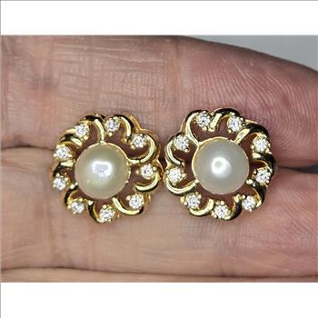 No Reserve Natural Freshwater Pearl & Zircon Earrings