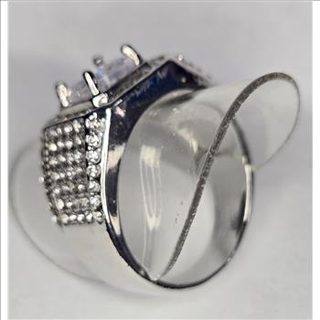 No Reserve Simulated Diamond Ring Size 10